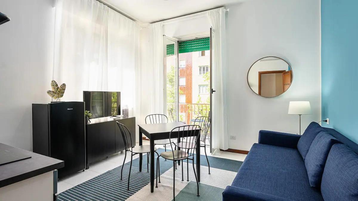 Apartamento Blue City Paradise - Renovated Apt In Center Milán Exterior foto